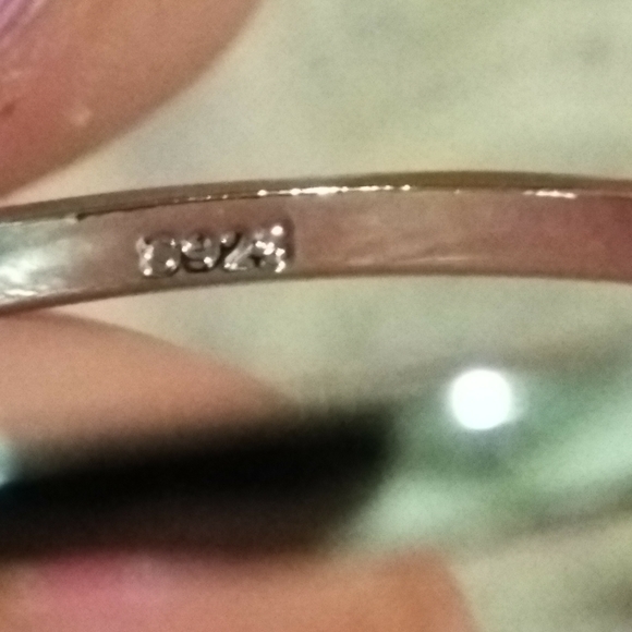 Blingin CZ's Bow Ring 925 - Picture 7 of 9